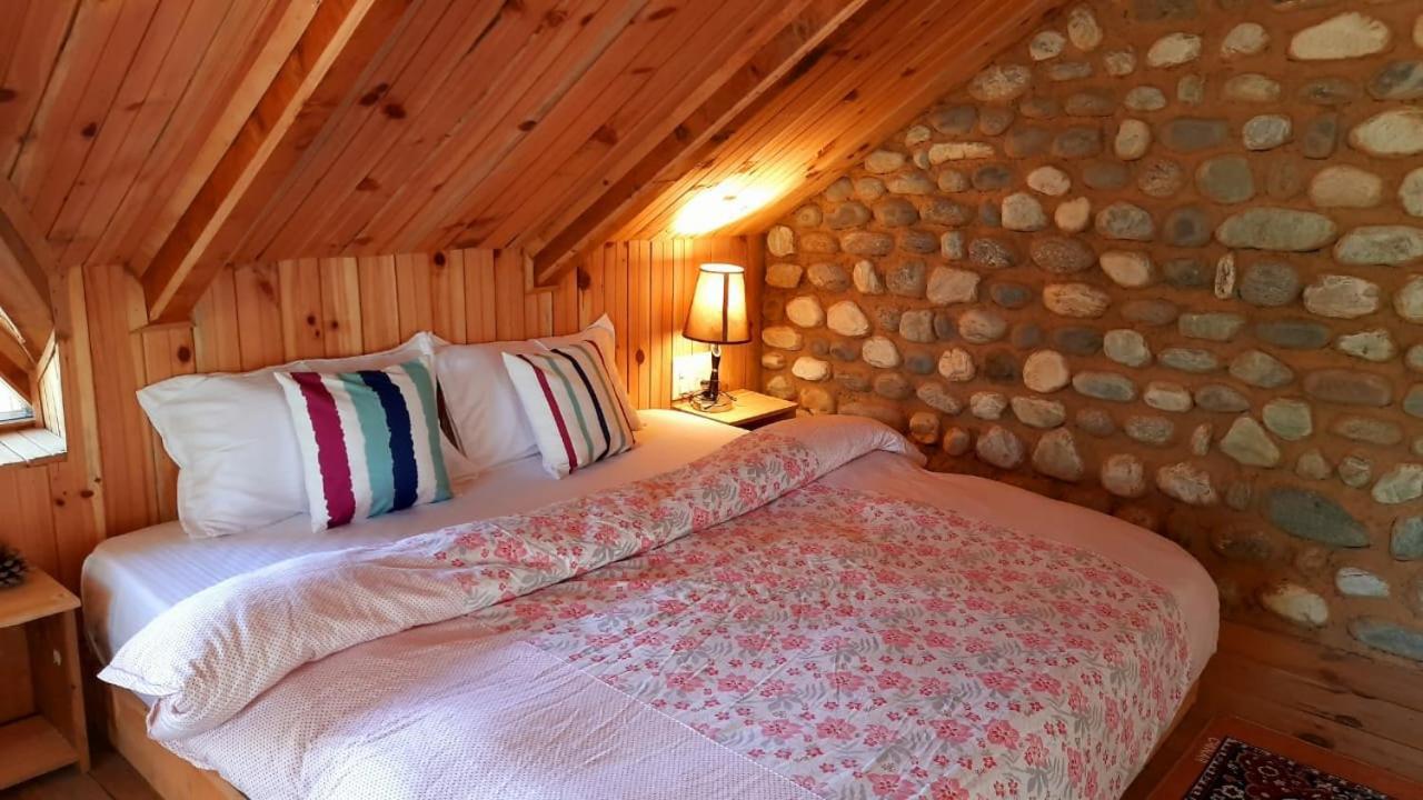 Ishan Log Huts-A Boutique Home Stay Banjār Exterior photo