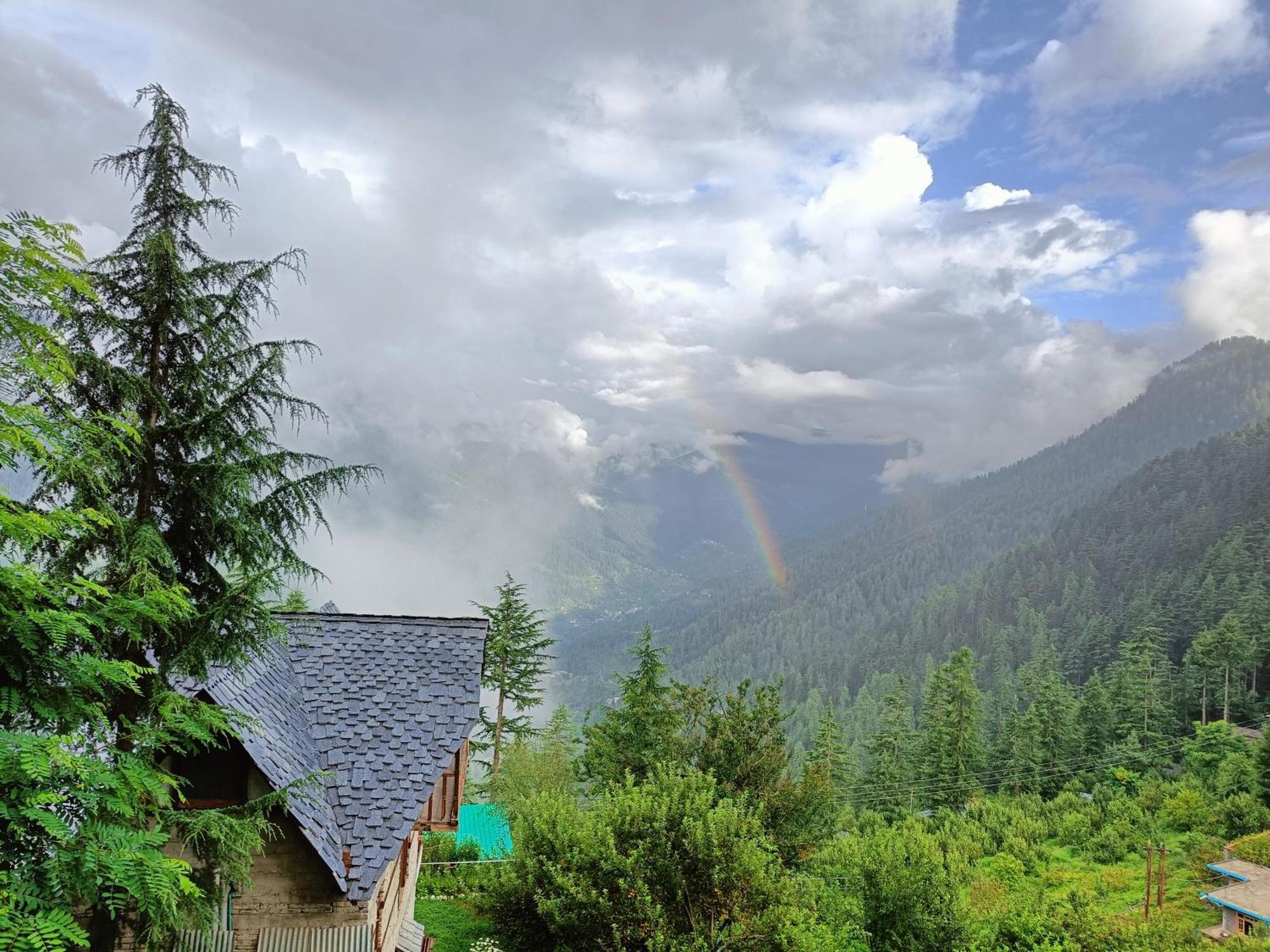 Ishan Log Huts-A Boutique Home Stay Banjār Exterior photo