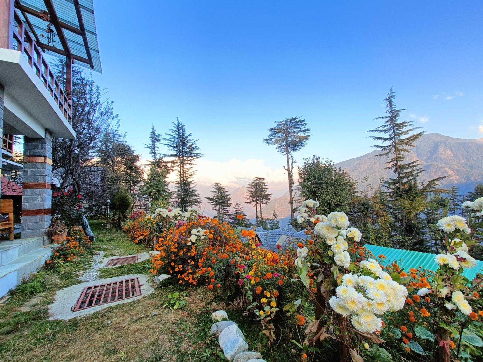 Ishan Log Huts-A Boutique Home Stay Banjār Exterior photo